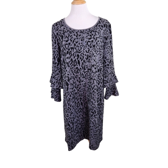 Tacera Dresses & Skirts - Tacera Leopard Print Dress Size 1X ruffled bell sleeves grey and black